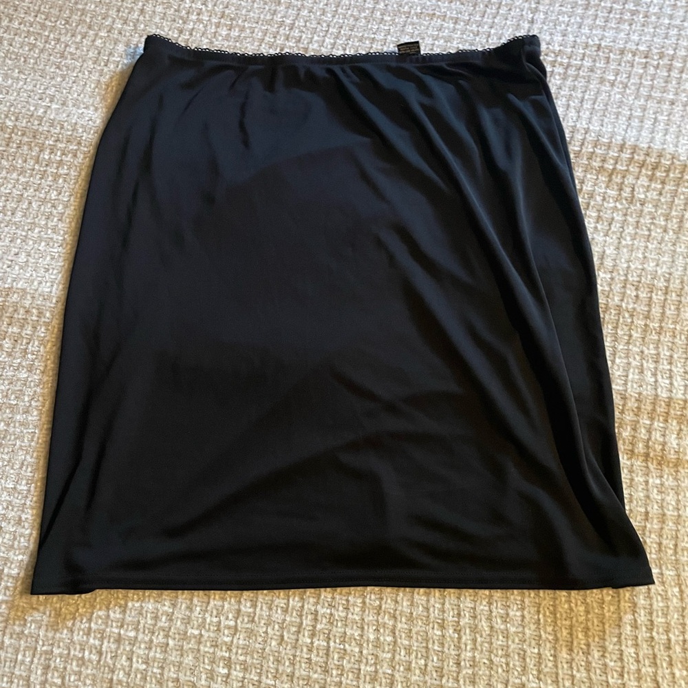 Black Silky Midi Skirt XL